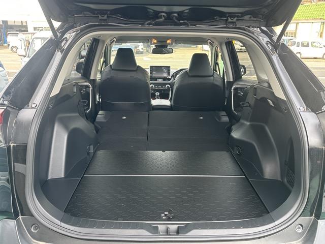 ＲＡＶ４ アドベンチャー　４ＷＤ　純正ディスプレイオーディオ　パノラマカメラ　ＥＴＣ　スマートキー　ＬＥＤヘッドライト　フルオートエアコン　シートヒーター＆ベンチレーション　革巻きハンドル　オートクルーズコントロール（13枚目）