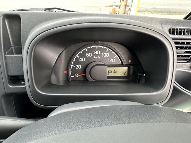 スーパーキャリイ X 2WD 4AT キーレス LEDヘッドライト 作業灯 電動格納ドアミラー パワーウィンドー ルーフコンソール 衝突被害軽減ブレーキ アイドリングストップ フォグランプ オートライト 届出済未使用車(23枚目)