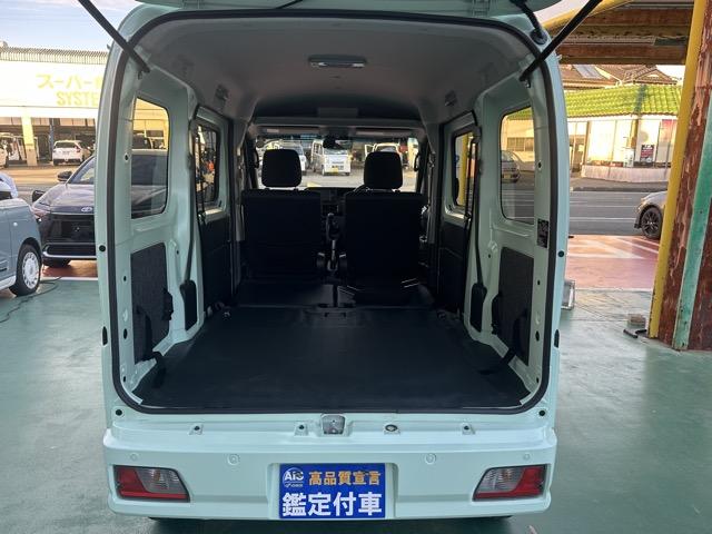 ハイゼットカーゴ クルーズ　５ＭＴ　純正ナビゲーション　バックカメラ　キーレス　両側スライドドア　電動格納ドアミラー　パワーウィンドー　ルーフコンソール　衝突被害軽減ブレーキ　アイドリングストップ　エアコン　パワステ（14枚目）