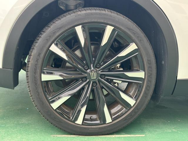 クラウンクロスオーバー ＲＳアドバンスド　純正ナビゲーション　パノラマカメラ　ＥＴＣ　シートヒーター＆ベンチレーション　パワーシート　パワーバックドア　ＡＣ１００Ｖ電源　革巻きハンドル　オートクルーズコントロール　ＬＥＤヘッドライト（16枚目）