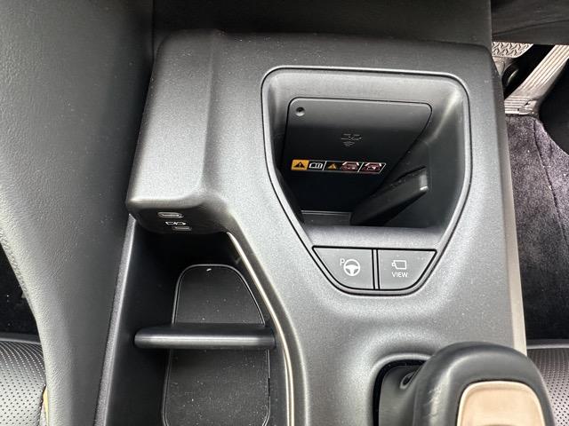 クラウンクロスオーバー ＲＳアドバンスド　純正ナビゲーション　パノラマカメラ　ＥＴＣ　シートヒーター＆ベンチレーション　パワーシート　パワーバックドア　ＡＣ１００Ｖ電源　革巻きハンドル　オートクルーズコントロール　ＬＥＤヘッドライト（22枚目）