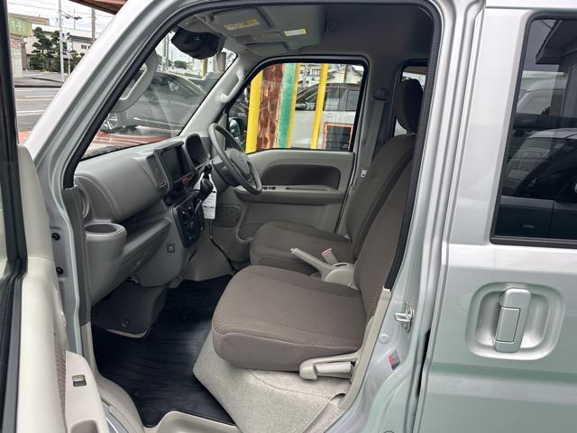 エブリイ ジョインターボ　ＣＶＴ　スマートキー　ＬＥＤヘッドライト　両側スライドドア　電動格納ドアミラー　前後パワーウィンドー　シートヒーター　ＵＳＢ充電ソケット　ルーフコンソール　衝突被害軽減ブレーキ　アイドリングストップ（6枚目）