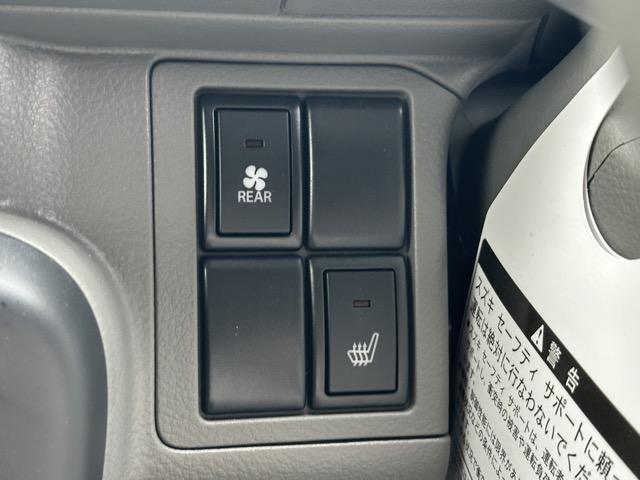 エブリイ ジョインターボ　ＣＶＴ　スマートキー　ＬＥＤヘッドライト　両側スライドドア　電動格納ドアミラー　前後パワーウィンドー　シートヒーター　ＵＳＢ充電ソケット　ルーフコンソール　衝突被害軽減ブレーキ　アイドリングストップ（19枚目）