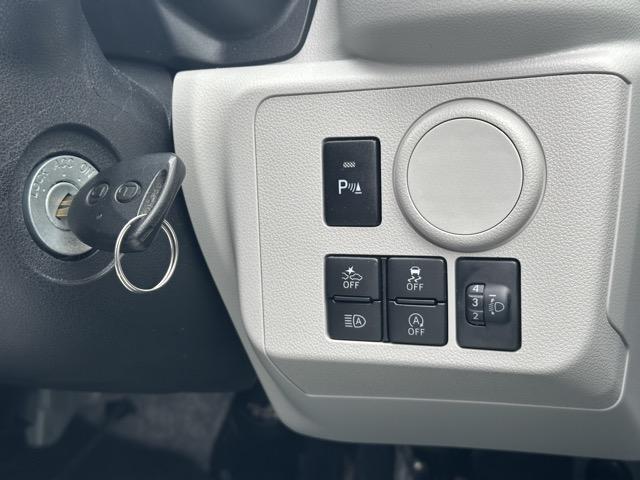 【全国陸送費定額キャンペーンも実施中！】全国何処でも陸送会社がご自宅までお車をしっかりとお届します！陸送費につきましてはお気軽にお問合せください！※納車時ご来店いただければ、納車費用はかかりません！