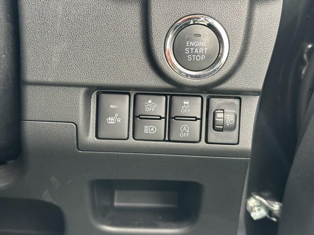 【全国陸送費定額キャンペーンも実施中！】全国何処でも陸送会社がご自宅までお車をしっかりとお届します！陸送費につきましてはお気軽にお問合せください！※納車時ご来店いただければ、納車費用はかかりません！