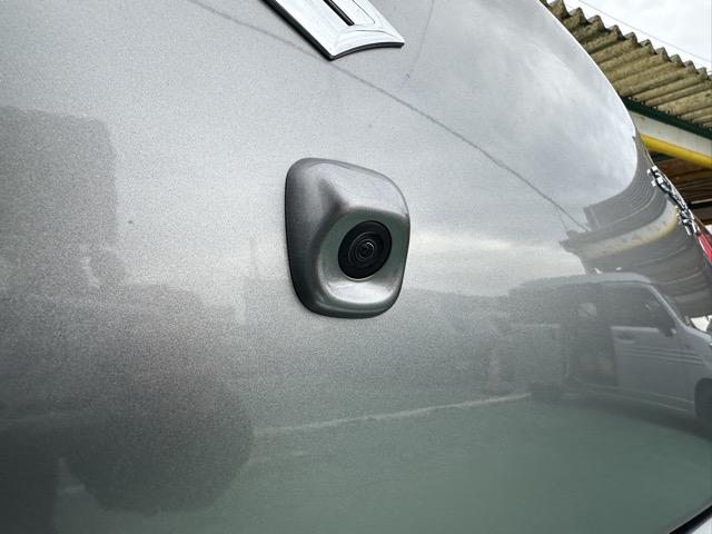 スイフトスポーツ ベースグレード　６ＭＴ　セーフティーパッケージ装着車　全方位カメラ　スマートキー　ＬＥＤヘッドライト　フルオートエアコン　シートヒーター　革巻きハンドル　オートクルーズコントロール　フォグランプ　登録済未使用車（10枚目）