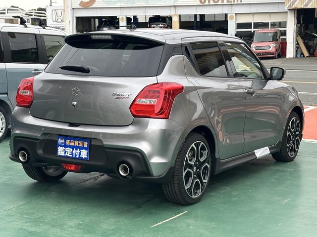 スイフトスポーツ ベースグレード　６ＭＴ　セーフティーパッケージ装着車　全方位カメラ　スマートキー　ＬＥＤヘッドライト　フルオートエアコン　シートヒーター　革巻きハンドル　オートクルーズコントロール　フォグランプ　登録済未使用車（13枚目）