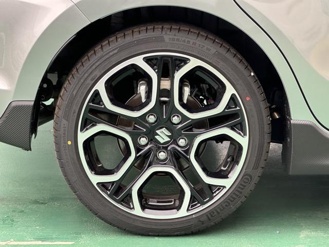 スイフトスポーツ ベースグレード　６ＭＴ　セーフティーパッケージ装着車　全方位カメラ　スマートキー　ＬＥＤヘッドライト　フルオートエアコン　シートヒーター　革巻きハンドル　オートクルーズコントロール　フォグランプ　登録済未使用車（14枚目）