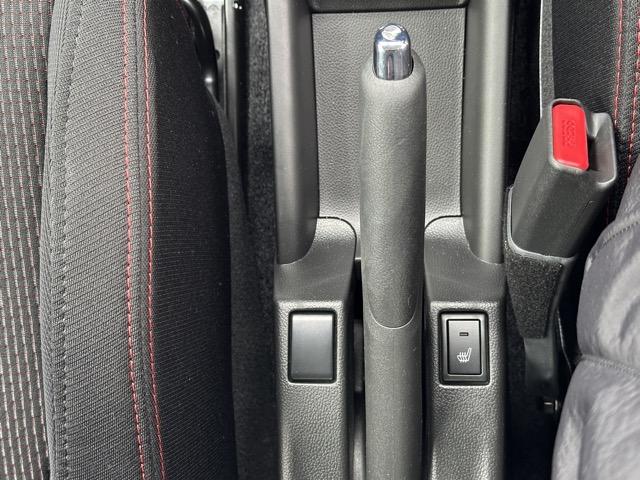 スイフトスポーツ ベースグレード　６ＭＴ　セーフティーパッケージ装着車　全方位カメラ　スマートキー　ＬＥＤヘッドライト　フルオートエアコン　シートヒーター　革巻きハンドル　オートクルーズコントロール　フォグランプ　登録済未使用車（21枚目）