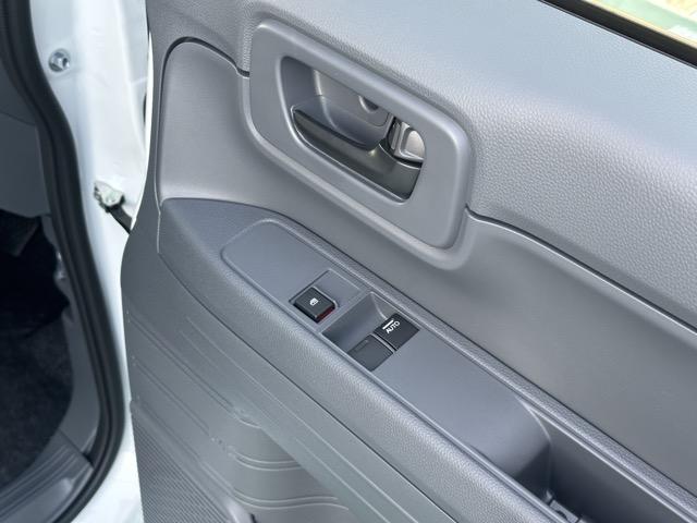 Ｎ－ＶＡＮ Ｇ　４ＷＤ　６ＭＴ　ホンダセンシング　マルチリフレクターハロゲンヘッドライト　運転席用＆助手席用ｉ－ＳＲＳエアバッグシステム　アクセサリーソケット（ＤＣ１２Ｖ）　キーレスエントリー　届出済未使用車（15枚目）