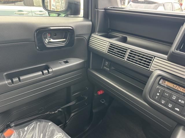 Ｎ－ＶＡＮ ファン・ターボ　２ＷＤ　ＣＶＴ　ホンダセンシング　フルＬＥＤヘッドライト　運転席用＆助手席用ｉ－ＳＲＳエアバッグシステム　充電用ＵＳＢジャック　スマートキー　アクセサリーソケット（ＤＣ１２Ｖ）　ディーラー試乗車（21枚目）