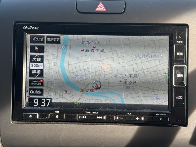 カーナビ本体￥４９，０００円〜工賃￥１７，０００円（取付キット等含む）で取付できます。お客様に必要なカーナビも、当店取り扱いカーナビ１０種類の中からご提案いたします！