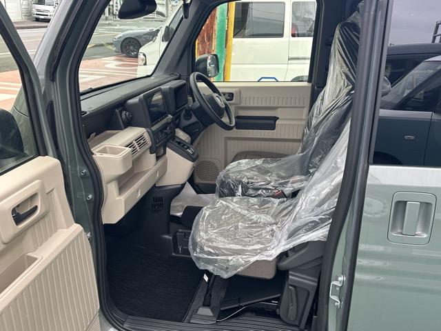 N-VAN e: e: ファン 純正ナビ(VXM-245ZFEi)付 ホンダセンシング フルLEDヘッドライト 急速充電ポート 7インチTFT液晶メーター 運転席シートヒーター 充電用USBジャック スマートキー 届出済未使用車(6枚目)