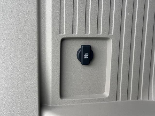 N-VAN e: e: ファン 純正ナビ(VXM-245ZFEi)付 ホンダセンシング フルLEDヘッドライト 急速充電ポート 7インチTFT液晶メーター 運転席シートヒーター 充電用USBジャック スマートキー 届出済未使用車(14枚目)