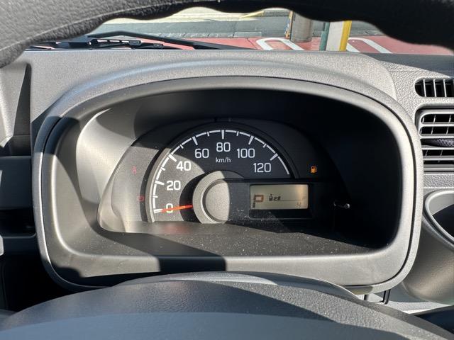 スーパーキャリイ Ｘ　２ＷＤ　４ＡＴ　キーレス　電動格納ドアミラー　パワーウィンドー　作業灯　衝突被害軽減ブレーキ　クリアランスソナー　アイドリングストップ　フォグランプ　オートライト　エアコン　パワステ（23枚目）