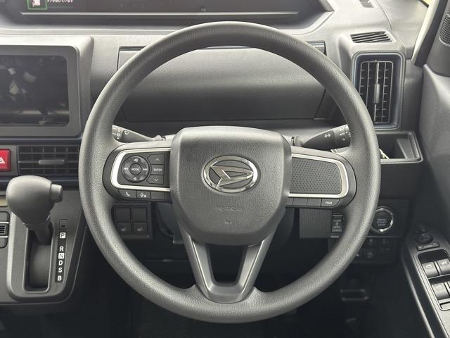 タント X スマートキー LEDヘッドライト 片側パワースライドドア フルオートエアコン シートヒーター ロールサンシェード シートバックテーブル USB充電ソケット 衝突被害軽減ブレーキ 届出済未使用車(9枚目)