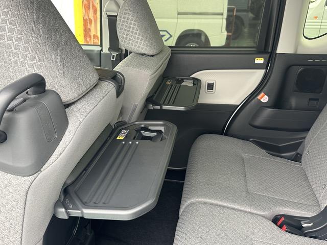 タント X スマートキー LEDヘッドライト 片側パワースライドドア フルオートエアコン シートヒーター ロールサンシェード シートバックテーブル USB充電ソケット 衝突被害軽減ブレーキ 届出済未使用車(11枚目)