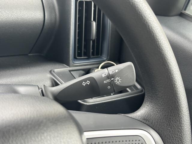 タント X スマートキー LEDヘッドライト 片側パワースライドドア フルオートエアコン シートヒーター ロールサンシェード シートバックテーブル USB充電ソケット 衝突被害軽減ブレーキ 届出済未使用車(21枚目)