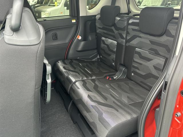 タント ファンクロス　スマートキー　ＬＥＤヘッドライト　両側パワースライドドア　フルオートエアコン　シートヒーター　ロールサンシェード　シートバックテーブル　ルーフレール　ＵＳＢ充電ソケット　フォグランプ　届出済未使用車（7枚目）