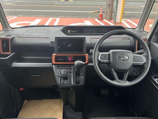 タント ファンクロス　スマートキー　ＬＥＤヘッドライト　両側パワースライドドア　フルオートエアコン　シートヒーター　ロールサンシェード　シートバックテーブル　ルーフレール　ＵＳＢ充電ソケット　フォグランプ　届出済未使用車（8枚目）