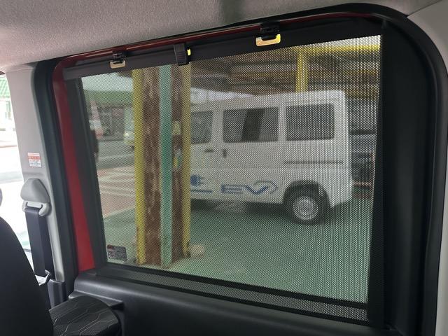 タント ファンクロス　スマートキー　ＬＥＤヘッドライト　両側パワースライドドア　フルオートエアコン　シートヒーター　ロールサンシェード　シートバックテーブル　ルーフレール　ＵＳＢ充電ソケット　フォグランプ　届出済未使用車（10枚目）