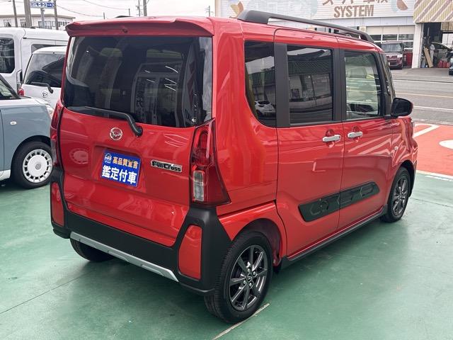 タント ファンクロス　スマートキー　ＬＥＤヘッドライト　両側パワースライドドア　フルオートエアコン　シートヒーター　ロールサンシェード　シートバックテーブル　ルーフレール　ＵＳＢ充電ソケット　フォグランプ　届出済未使用車（15枚目）