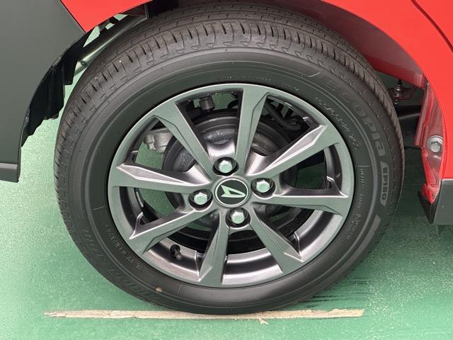 タント ファンクロス　スマートキー　ＬＥＤヘッドライト　両側パワースライドドア　フルオートエアコン　シートヒーター　ロールサンシェード　シートバックテーブル　ルーフレール　ＵＳＢ充電ソケット　フォグランプ　届出済未使用車（16枚目）