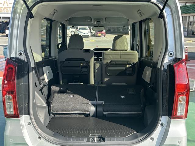 タント Ｘ　スマートキー　ＬＥＤヘッドライト　片側パワースライドドア　フルオートエアコン　シートヒーター　ロールサンシェード　シートバックテーブル　ＵＳＢ充電ソケット　衝突被害軽減ブレーキ　届出済未使用車（14枚目）