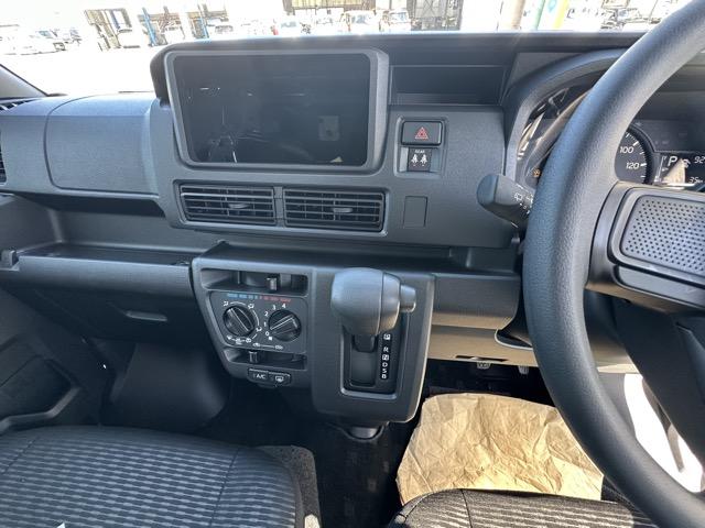 ハイゼットカーゴ クルーズ キャンピング仕様 スマートキー 両側スライドドア 電動格納ドアミラー パワーウィンドー ルーフコンソール 衝突被害軽減ブレーキ クリアランスソナー アイドリングストップ オートライト エアコン(16枚目)