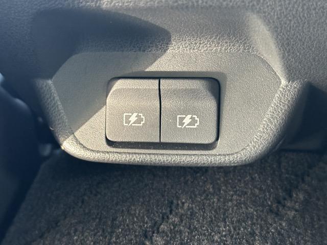 修復歴車一切ありません！それどころか、弊社の仕入在庫につきましては、フェンダー、ボンネット、ドアパネル等の交換歴、修理歴のある車両は基本的に仕入れを行いませんので高品質な車両のみ在庫で揃えています！