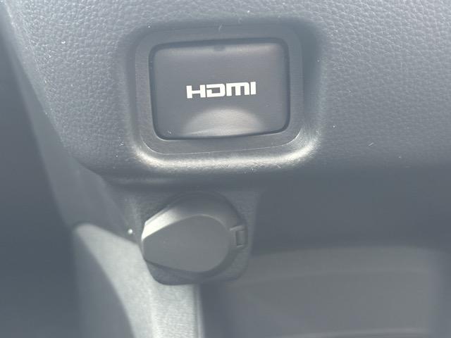 ヴォクシー ハイブリッドＳ－Ｚ　７人乗り　プロジェクター式ＬＥＤヘッドランプ　ユニバーサルステップ　１０．５インチディスプレイオーディオ　ＥＴＣ２．０　ＴＶ＋ＣＤ・ＤＶＤデッキ　両側パワースライドドア　シートヒーター　登録済未使用車（25枚目）