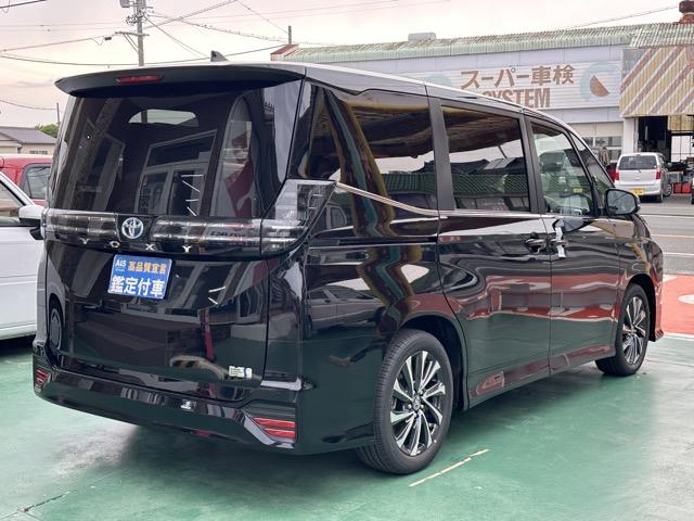 ヴォクシー ハイブリッドＳ－Ｚ　７人乗り　プロジェクター式ＬＥＤヘッドランプ　ユニバーサルステップ　１０．５インチディスプレイオーディオ　ＥＴＣ２．０　ＴＶ＋ＣＤ・ＤＶＤデッキ　両側パワースライドドア　シートヒーター　登録済未使用車（20枚目）