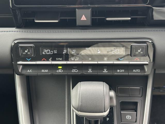 ヴォクシー ハイブリッドＳ－Ｚ　７人乗り　プロジェクター式ＬＥＤヘッドランプ　ユニバーサルステップ　１０．５インチディスプレイオーディオ　ＥＴＣ２．０　ＴＶ＋ＣＤ・ＤＶＤデッキ　両側パワースライドドア　シートヒーター　登録済未使用車（24枚目）