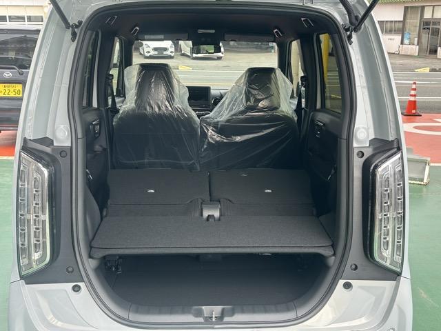 N-WGNカスタム L・ターボ ホンダセンシング LEDヘッドランプ 電子制御パーキングブレーキ オートブレーキホールド機能 液晶メーター 本革巻ステアリング パドルシフト 運転席・助手席シートヒーター バックカメラ 届出済未使用車(12枚目)