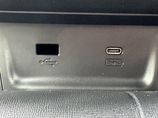 N-WGNカスタム L・ターボ ホンダセンシング LEDヘッドランプ 電子制御パーキングブレーキ オートブレーキホールド機能 液晶メーター 本革巻ステアリング パドルシフト 運転席・助手席シートヒーター バックカメラ 届出済未使用車(18枚目)