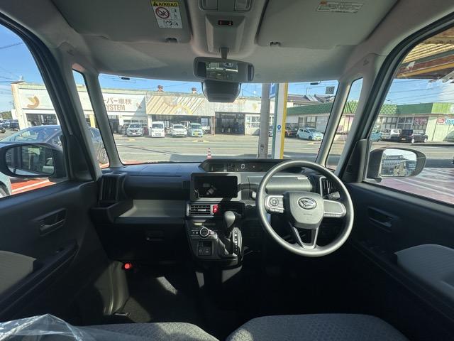 タント X スマートキー LEDヘッドライト 片側パワースライドドア フルオートエアコン シートヒーター ロールサンシェード シートバックテーブル USB充電ソケット 衝突被害軽減ブレーキ 届出済未使用車(8枚目)