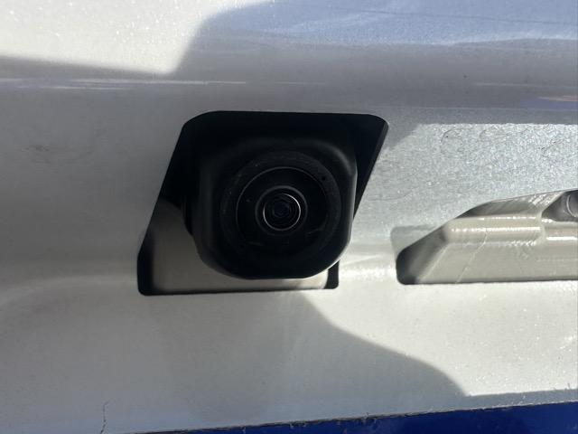 タント X スマートキー LEDヘッドライト 片側パワースライドドア フルオートエアコン シートヒーター ロールサンシェード シートバックテーブル USB充電ソケット 衝突被害軽減ブレーキ 届出済未使用車(12枚目)