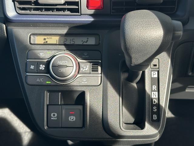 タント X スマートキー LEDヘッドライト 片側パワースライドドア フルオートエアコン シートヒーター ロールサンシェード シートバックテーブル USB充電ソケット 衝突被害軽減ブレーキ 届出済未使用車(20枚目)