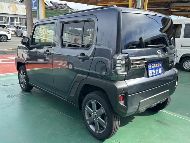 タフト Gターボ ダーククロムベンチャー 特別仕様車 9インチスマホ連携ディスプレイオーディオ スマートアシスト LEDヘッドランプ スカイフィールトップ 運転席・助手席シートヒーター 電動パーキングブレーキ バックモニター 届出済未使用車(5枚目)