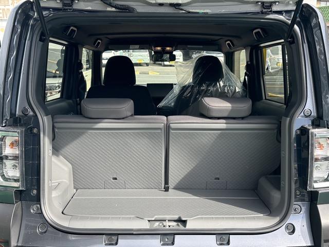 タフト Gターボ ダーククロムベンチャー 特別仕様車 9インチスマホ連携ディスプレイオーディオ スマートアシスト LEDヘッドランプ スカイフィールトップ 運転席・助手席シートヒーター 電動パーキングブレーキ バックモニター 届出済未使用車(12枚目)