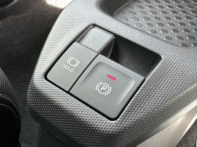 タフト Gターボ ダーククロムベンチャー 特別仕様車 9インチスマホ連携ディスプレイオーディオ スマートアシスト LEDヘッドランプ スカイフィールトップ 運転席・助手席シートヒーター 電動パーキングブレーキ バックモニター 届出済未使用車(18枚目)