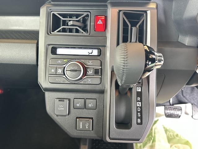 タフト G クロムベンチャー 特別仕様車 9インチスマホ連携ディスプレイオーディオ スマートアシスト LEDヘッドランプ スカイフィールトップ 運転席・助手席シートヒーター 電動パーキングブレーキ バックモニター 届出済未使用車(21枚目)