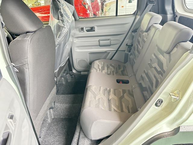 タフト G ダーククロムベンチャー 特別仕様車 9インチスマホ連携ディスプレイオーディオ スマートアシスト LEDヘッドランプ スカイフィールトップ 運転席・助手席シートヒーター 電動パーキングブレーキ バックモニター 届出済未使用車(7枚目)