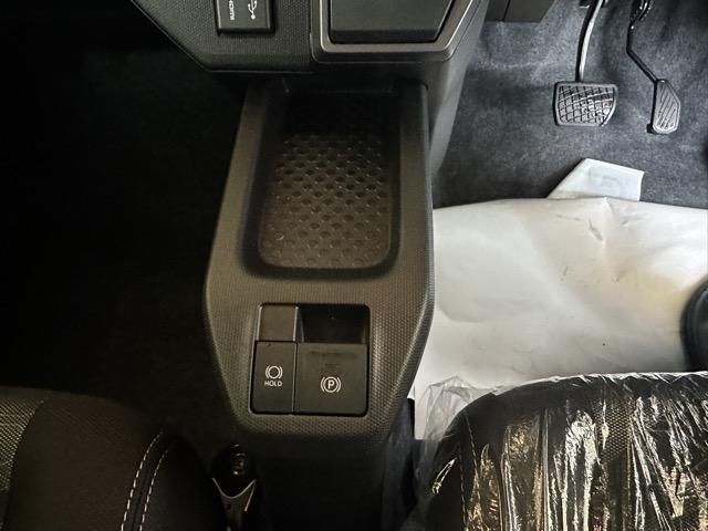 タフト G ダーククロムベンチャー 特別仕様車 9インチスマホ連携ディスプレイオーディオ スマートアシスト LEDヘッドランプ スカイフィールトップ 運転席・助手席シートヒーター 電動パーキングブレーキ バックモニター 届出済未使用車(20枚目)