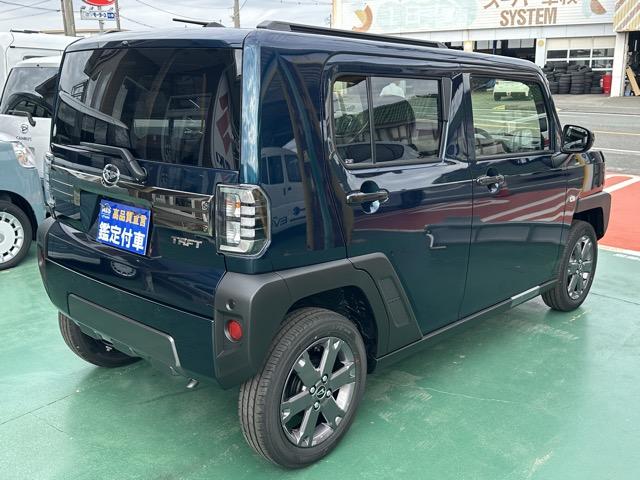 タフト G ダーククロムベンチャー 特別仕様車 9インチスマホ連携ディスプレイオーディオ スマートアシスト LEDヘッドランプ スカイフィールトップ 運転席・助手席シートヒーター 電動パーキングブレーキ バックモニター 届出済未使用車(13枚目)