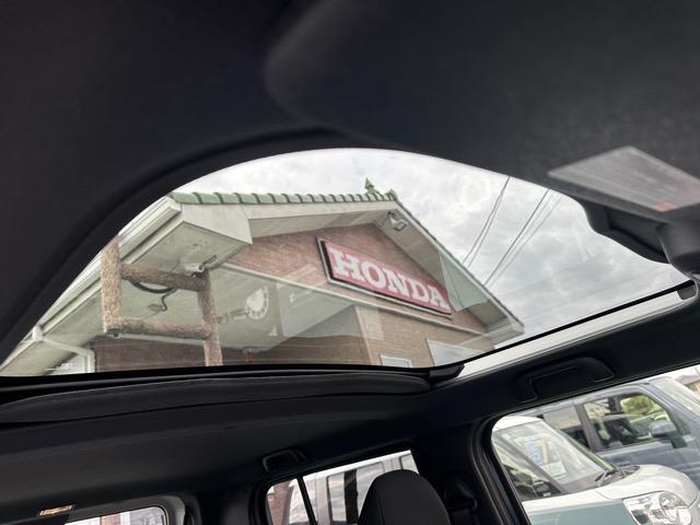 タフト G ダーククロムベンチャー 特別仕様車 9インチスマホ連携ディスプレイオーディオ スマートアシスト LEDヘッドランプ スカイフィールトップ 運転席・助手席シートヒーター 電動パーキングブレーキ バックモニター 届出済未使用車(15枚目)