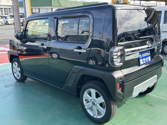 タフト Gターボ クロムベンチャー 特別仕様車 9インチスマホ連携ディスプレイオーディオ スマートアシスト LEDヘッドランプ スカイフィールトップ 運転席・助手席シートヒーター 電動パーキングブレーキ バックモニター 届出済未使用車(5枚目)