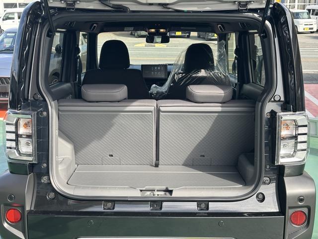 タフト Gターボ クロムベンチャー 特別仕様車 9インチスマホ連携ディスプレイオーディオ スマートアシスト LEDヘッドランプ スカイフィールトップ 運転席・助手席シートヒーター 電動パーキングブレーキ バックモニター 届出済未使用車(11枚目)