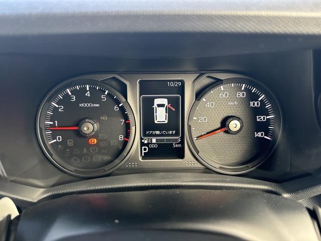 タフト Gターボ クロムベンチャー 特別仕様車 9インチスマホ連携ディスプレイオーディオ スマートアシスト LEDヘッドランプ スカイフィールトップ 運転席・助手席シートヒーター 電動パーキングブレーキ バックモニター 届出済未使用車(24枚目)