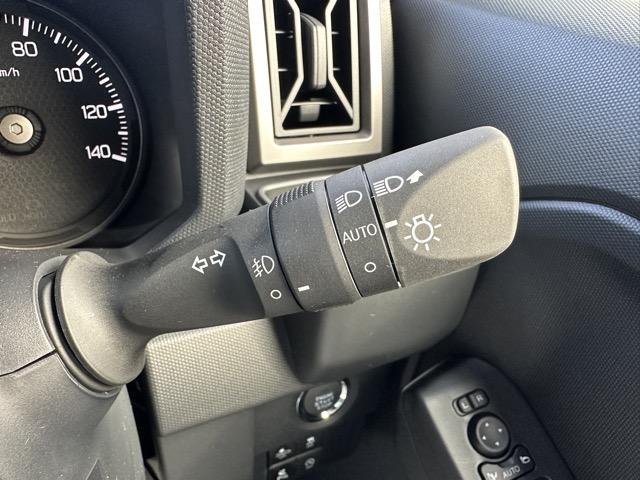 タフト Gターボ クロムベンチャー 特別仕様車 9インチスマホ連携ディスプレイオーディオ スマートアシスト LEDヘッドランプ スカイフィールトップ 運転席・助手席シートヒーター 電動パーキングブレーキ バックモニター 届出済未使用車(25枚目)